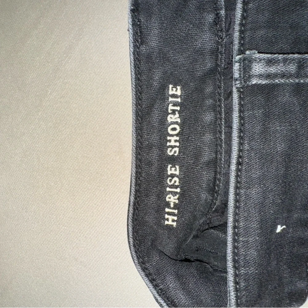 American Eagle Hi-Rise Shortie Black Shorts Size: 4